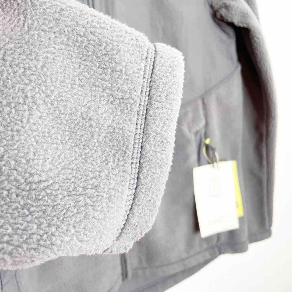 NEW All In Motion Men’s Gray Sherpa Jacket Size Small - Picture 5 of 9
